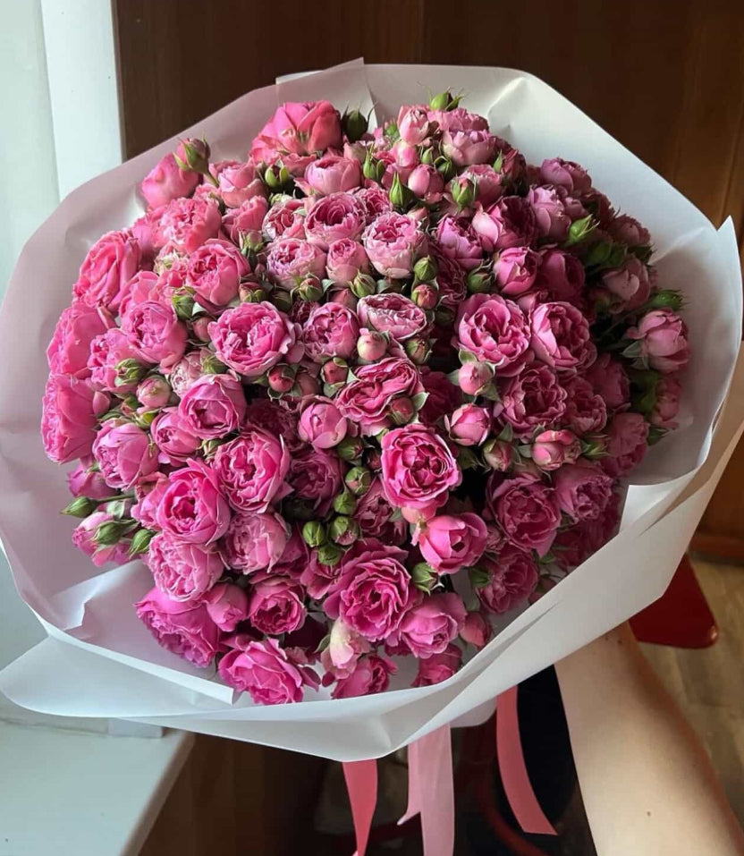 Pink spray roses