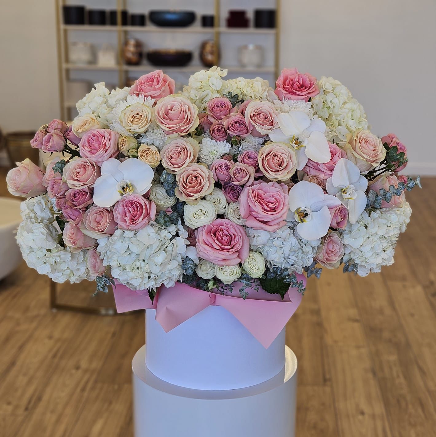 Royal Elegance Bloom Box